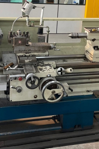 TORNO MECÂNICO CLEVER L2680